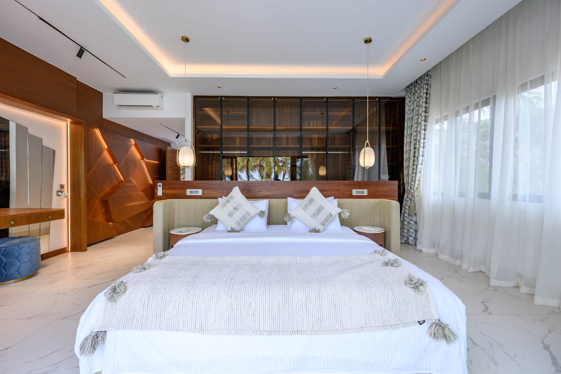 Suite 1