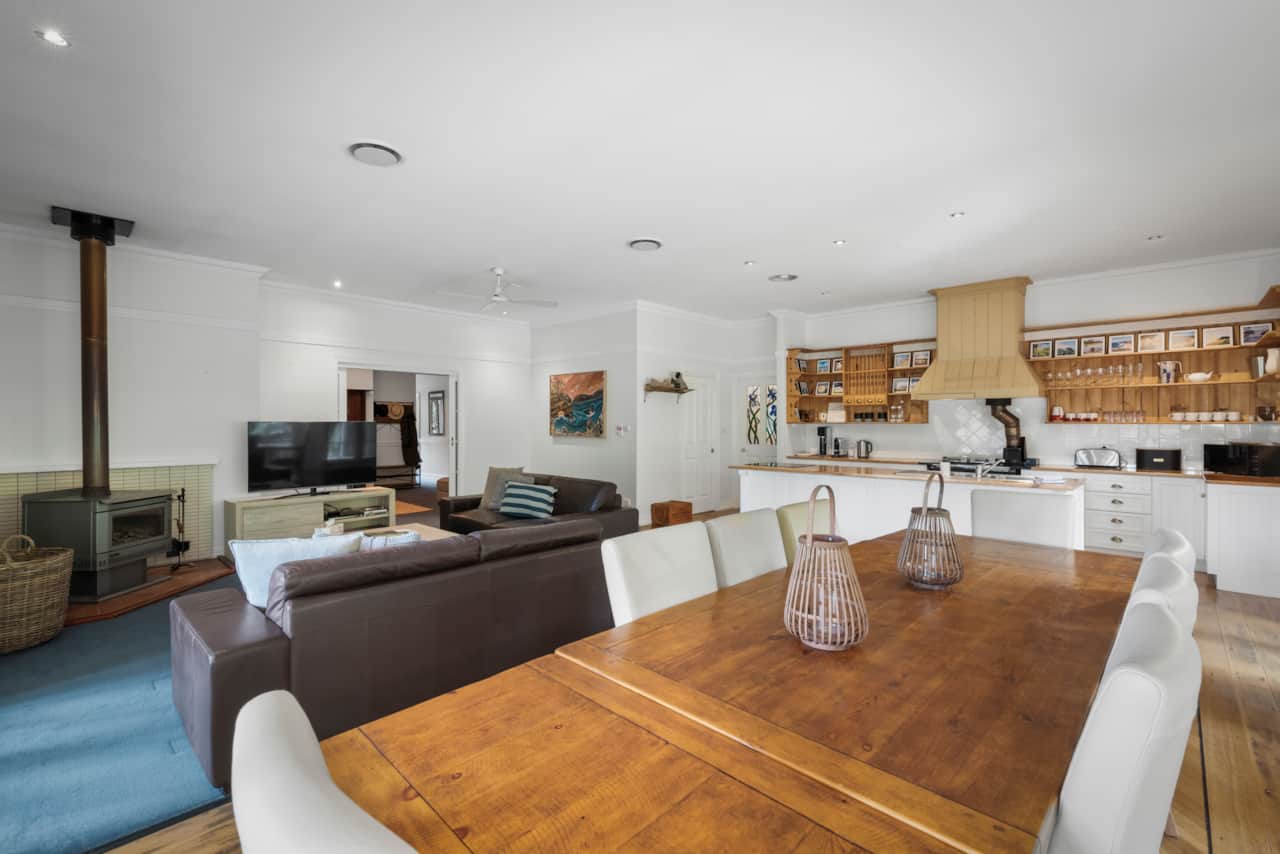 Lucindale Open Plan Living 01