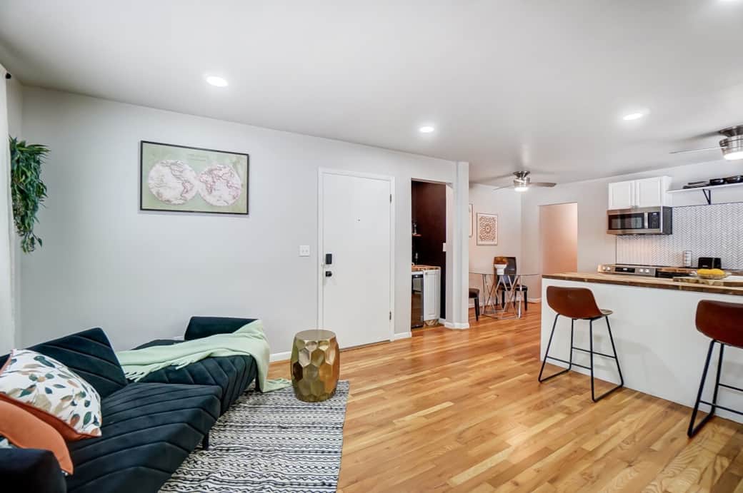 Built-In Wet Bar, Livingroom, Kitchen, Dining Area 