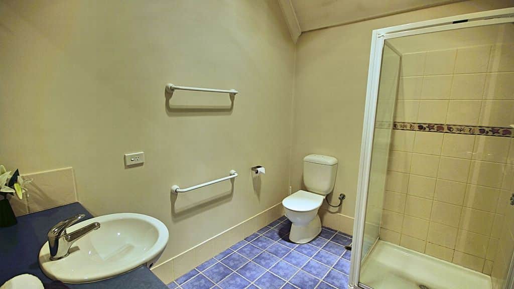 Main bathroom