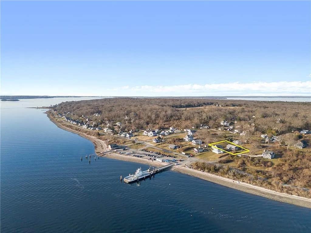 Home Aerial Location - Steps From Ferry