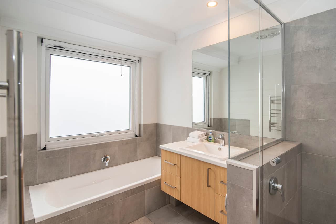 Main bathroom room 