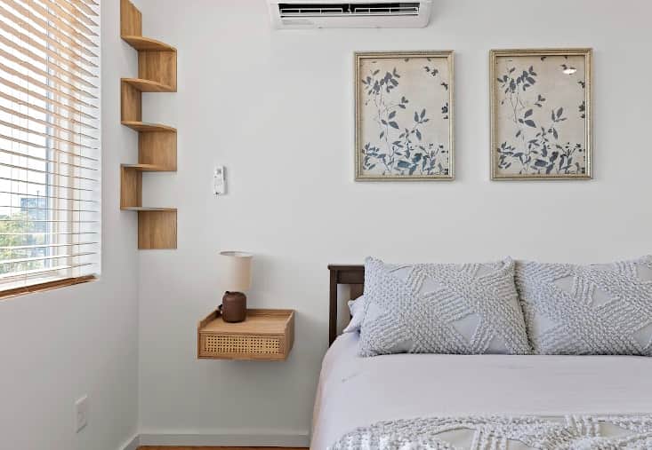 Modern , minimalist design in Bedroom 2