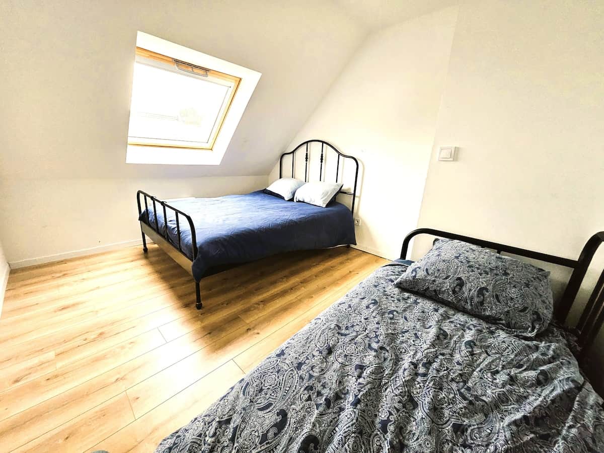 Chambre 4.
1 lit double et 1 lit simple.
