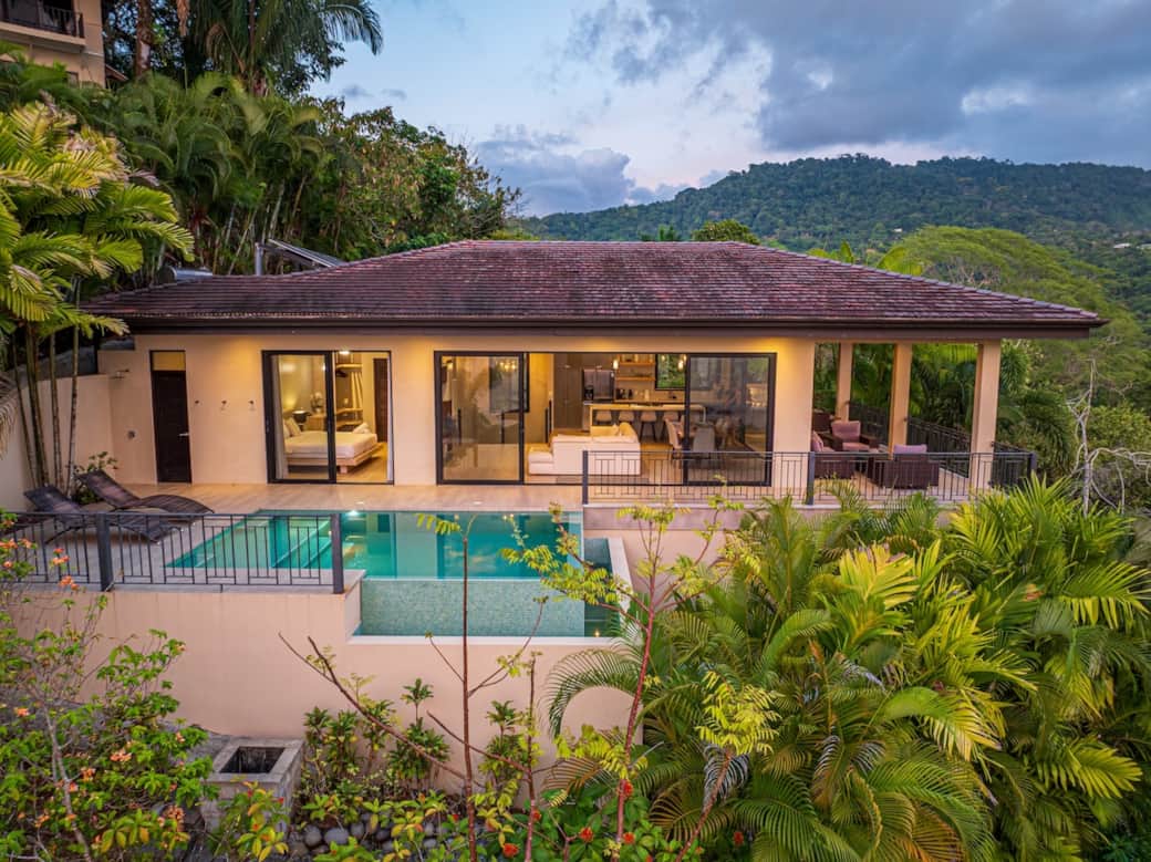 Canto del Mar exterior view with infinity pool. 