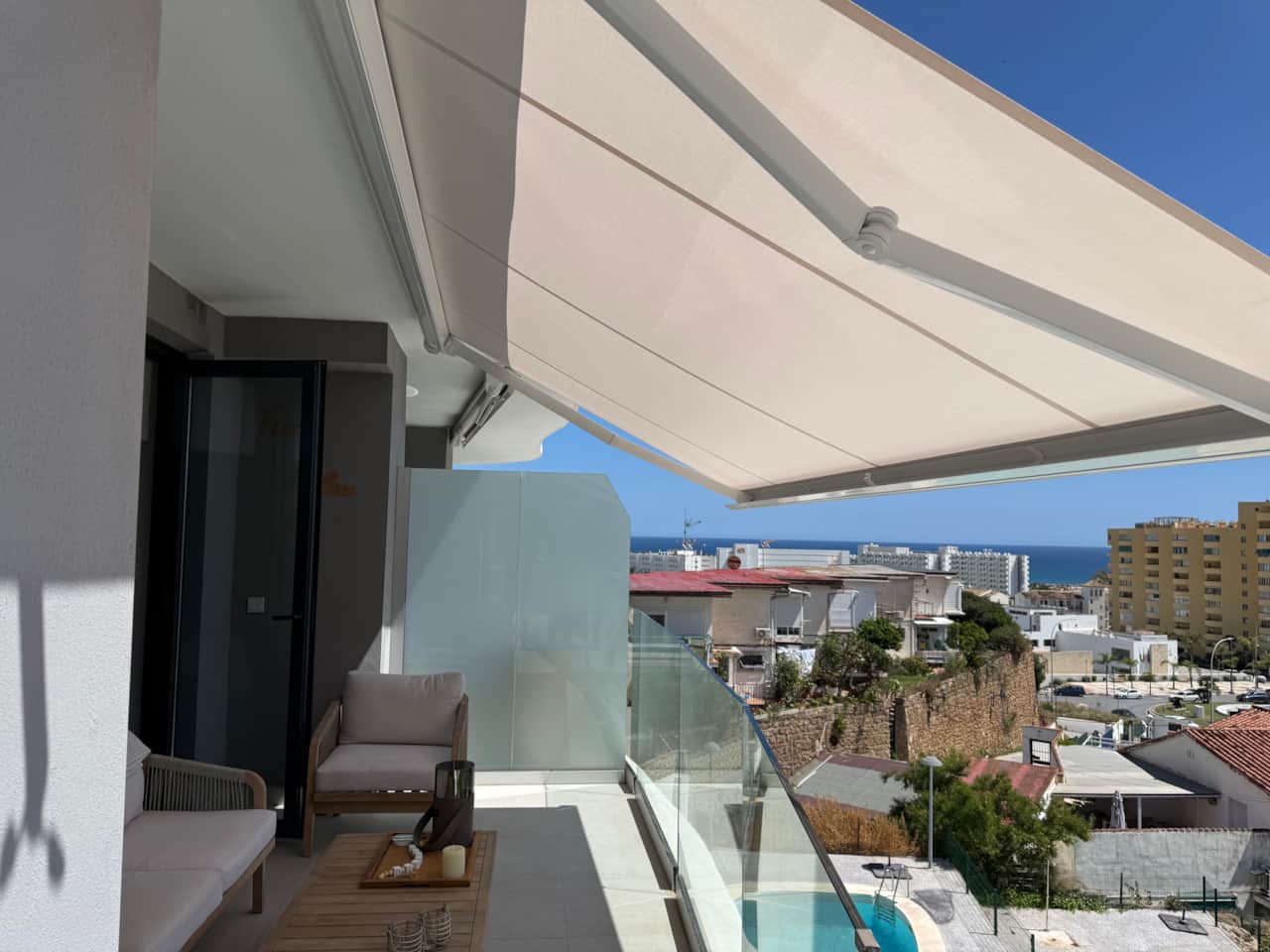Terras with sunshade