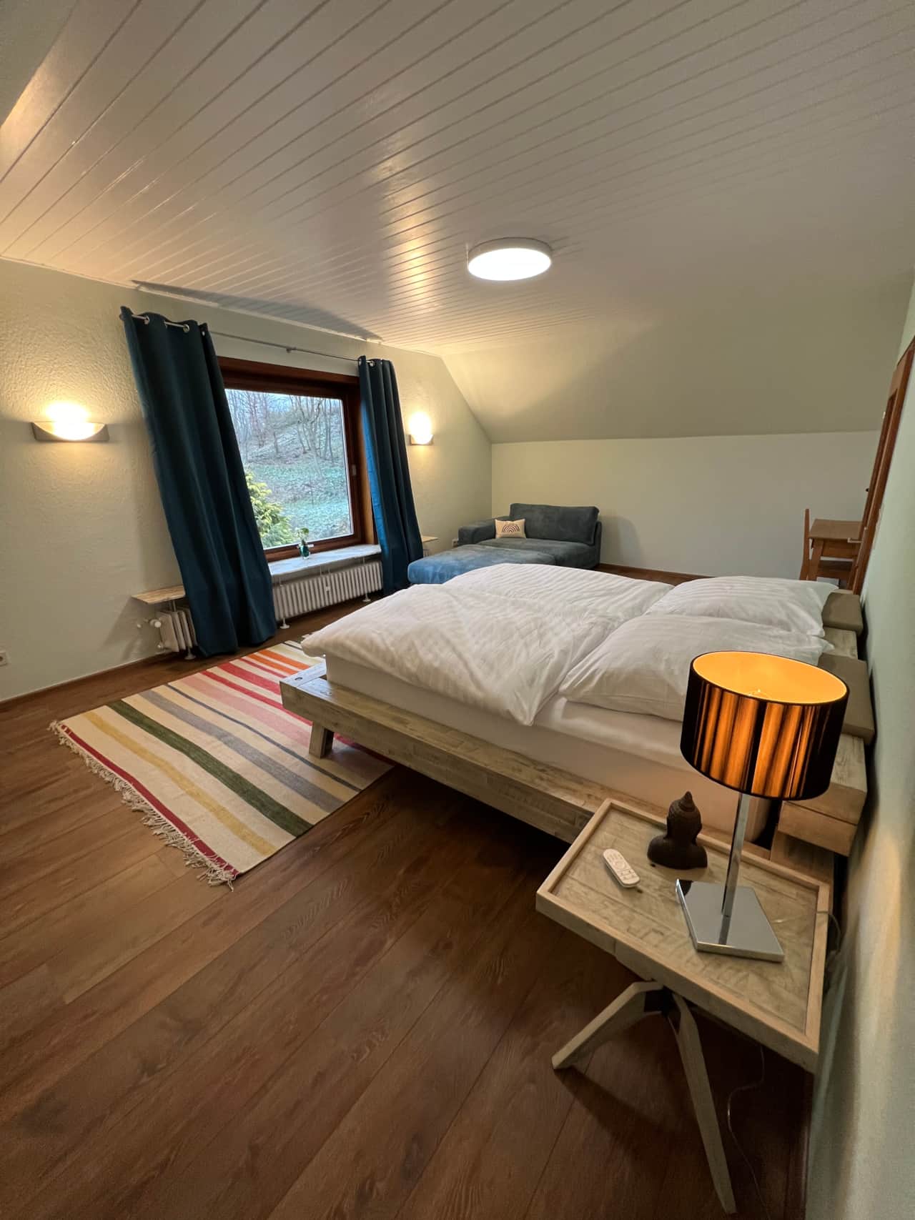 Schlafzimmer 1