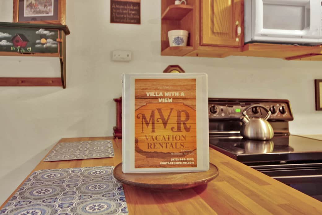 Villa with a View 2 bedroom 1 bathroom, sleeps 4, wifi, AC, dogs allowed!