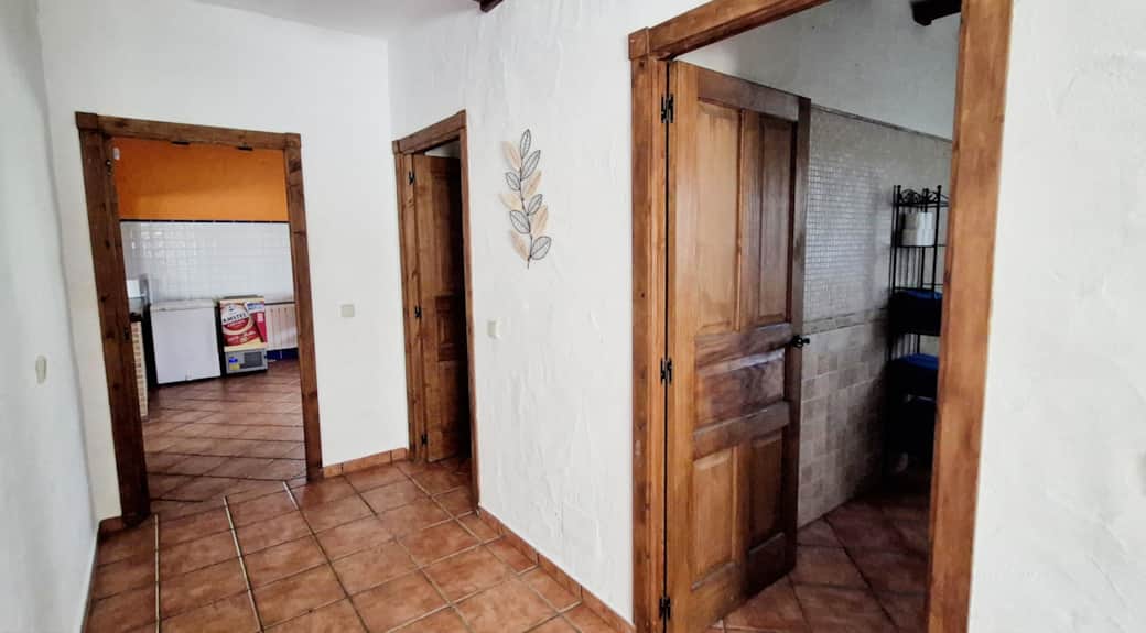 Entrada a baños y cocina