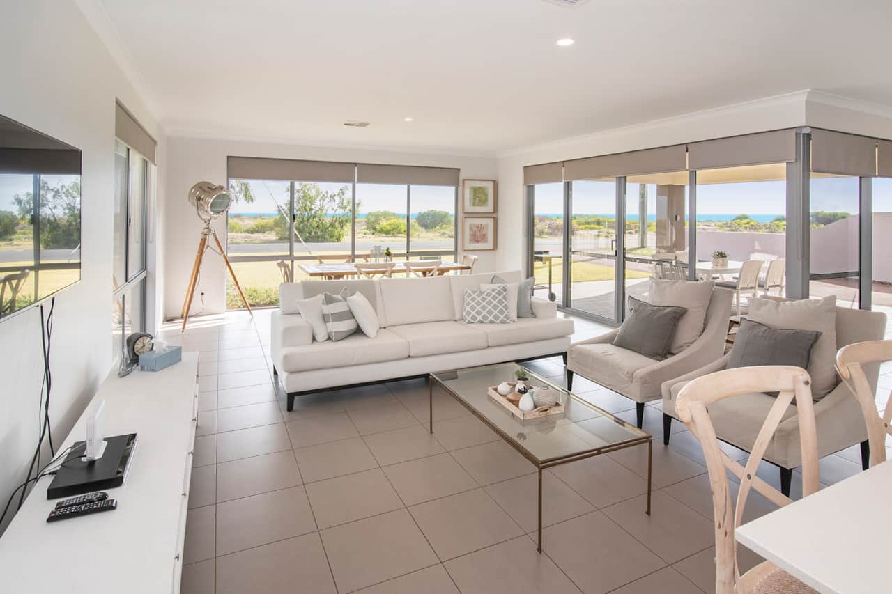 INTO THE BLUE - OPEN LIVING WITH VIEWS