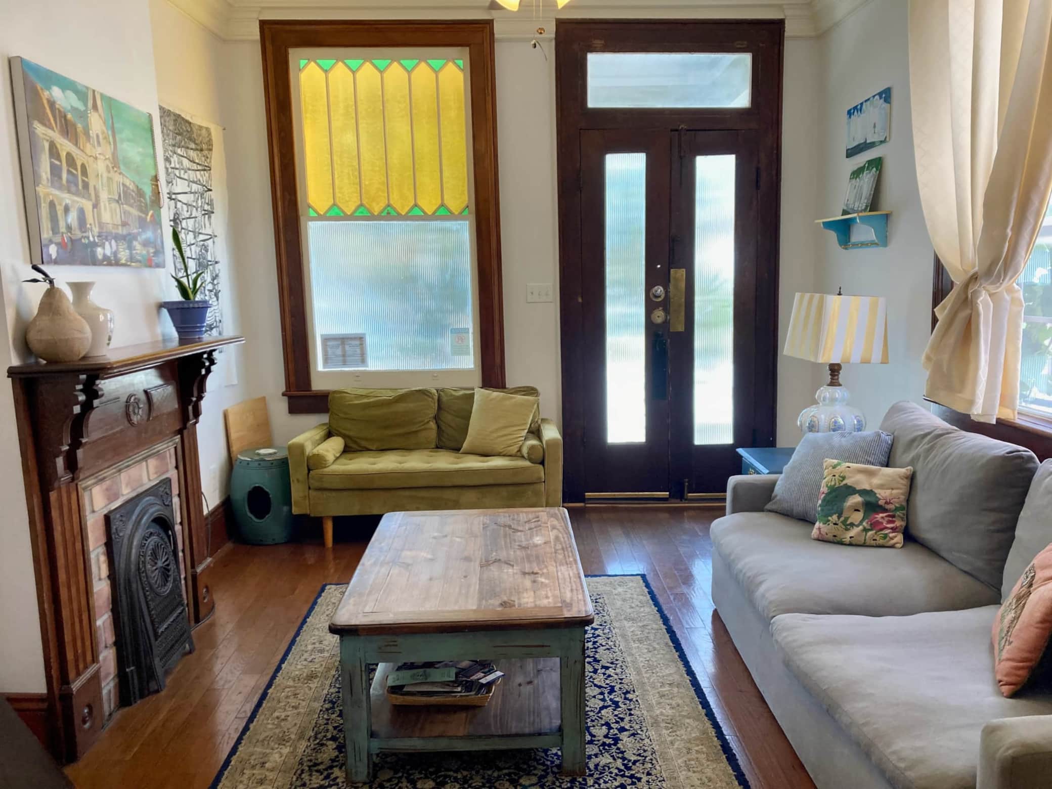 https://l.icdbcdn.com/oh/4da7fc6f-cd1a-44d1-9abd-9c7c3112f005.jpg?w=2080-9