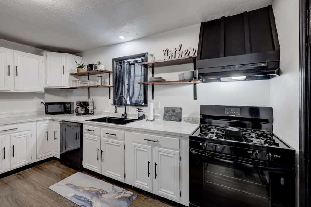 Fully equipped this kitchen is ready to serve from 1 to 13! Fully equipped this kitchen is ready to serve from 1 to 13!