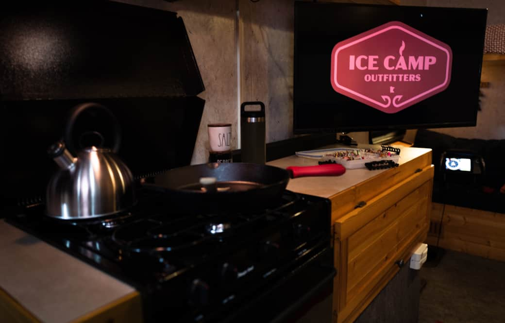 Stove, oven and everything needed to cook dinner or make some fresh coffee in the morning