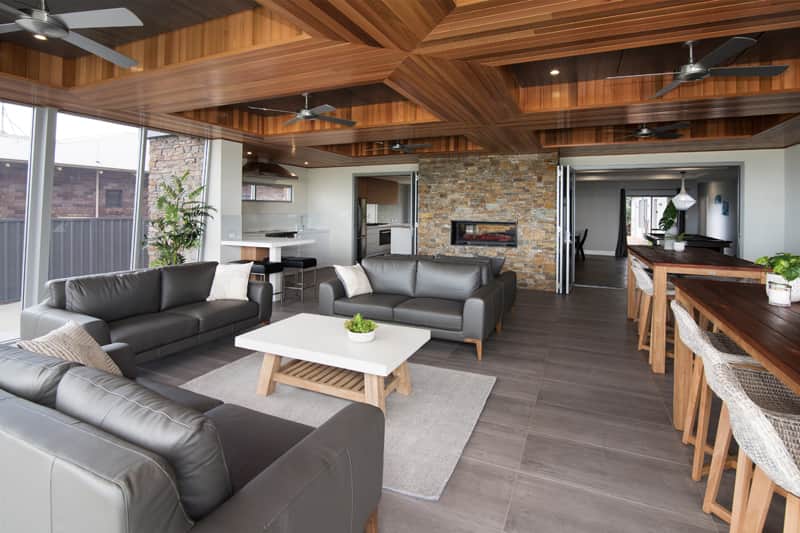 SUNSET COVE - Front of House