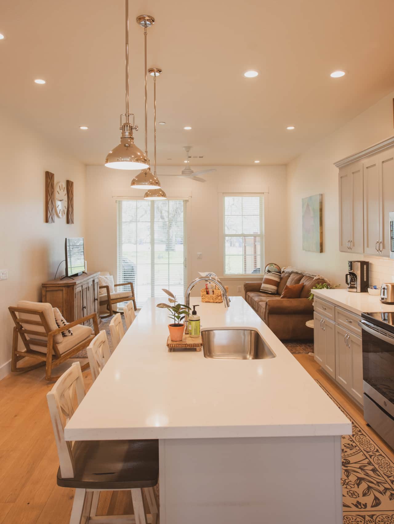 Countertop Dining