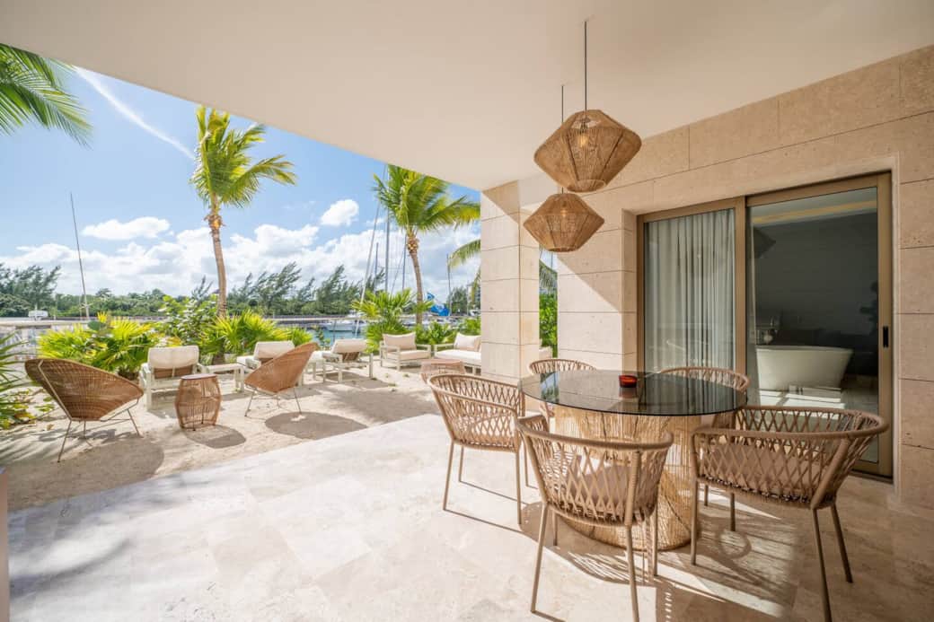 Terrace/private solarium marina view