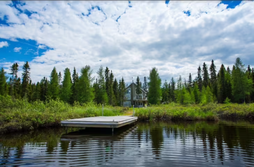 Lac et vue sur le chalet