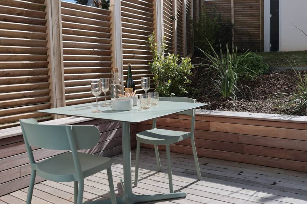 Jardin avec terrasse : espace repas