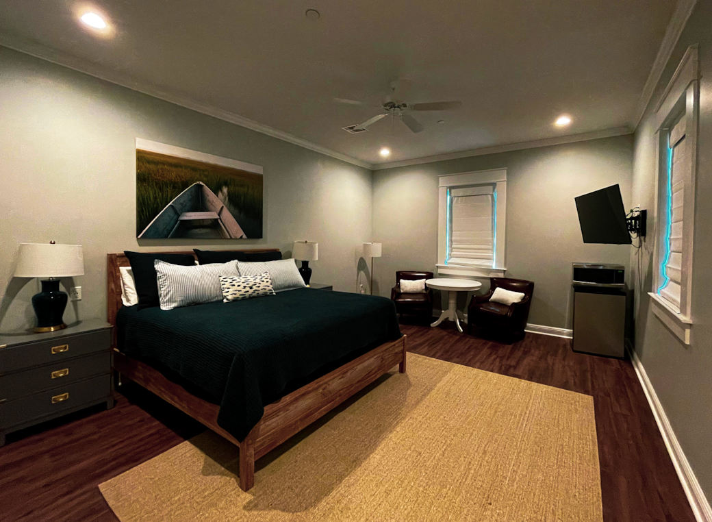 King Suite 6 Interior