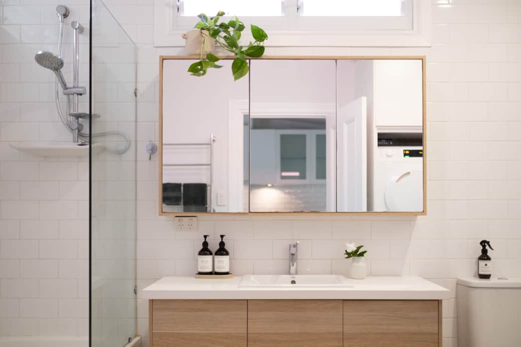 8 TR Bathroom 1