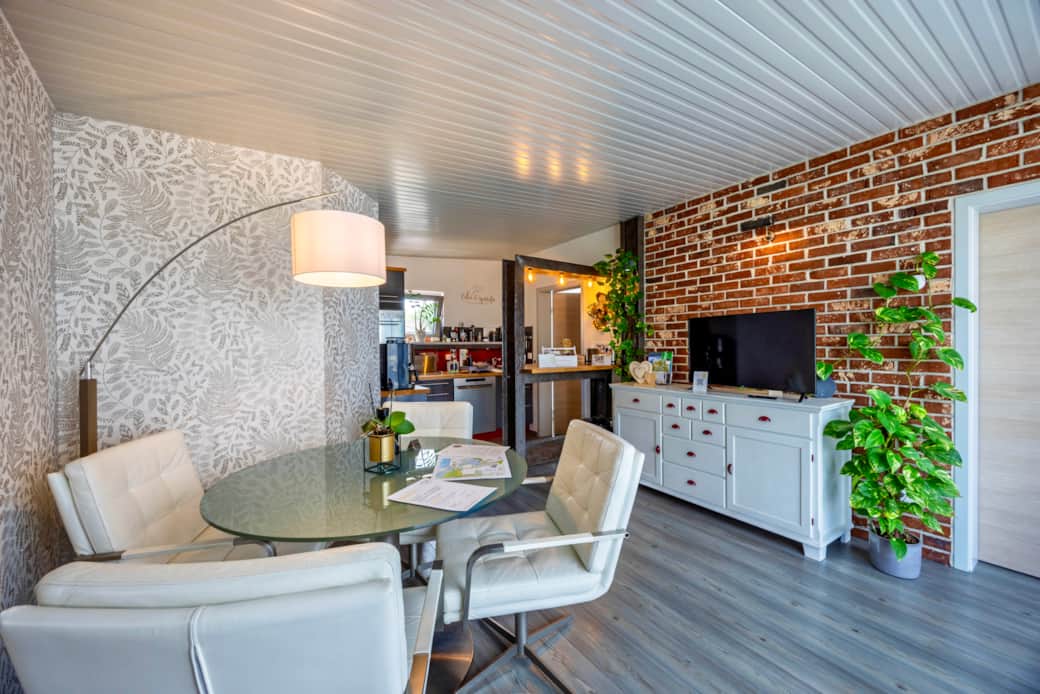ferienwohnung-abendgold-wohnzimmer-leipziger-neuseenland