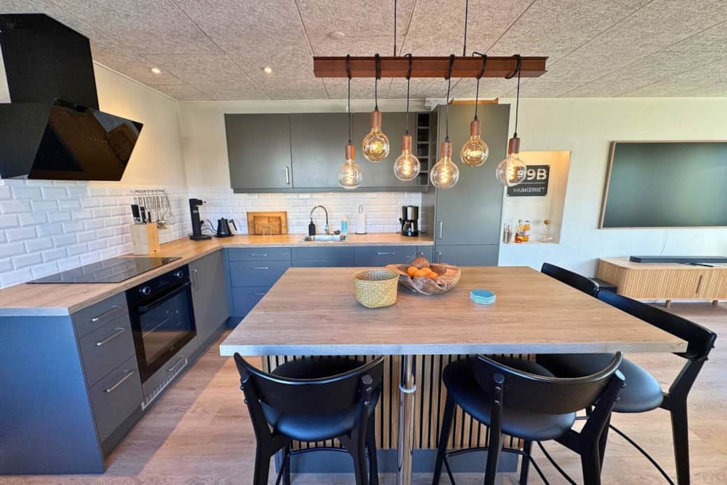 Kitchen and Dinning Area