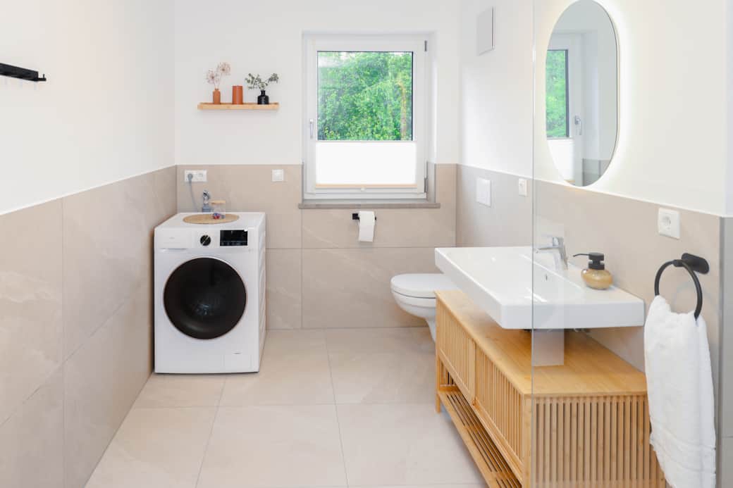 Badezimmer + Waschtrockner