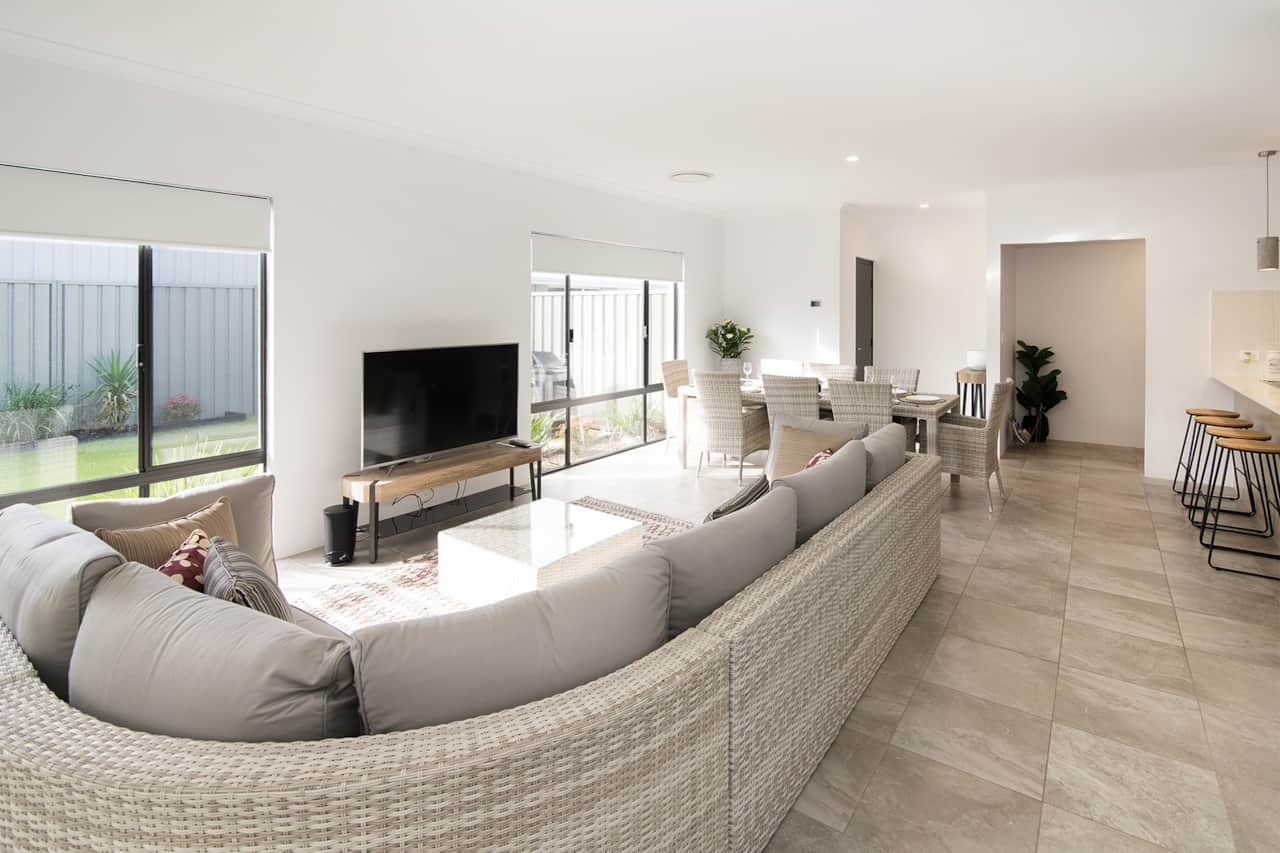 21A Fairbairn Rd 14