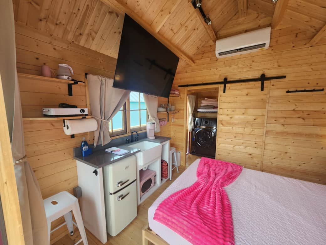Kitchenette and mounted smart tv for your convenience!