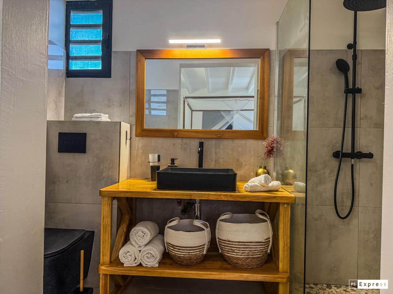 Salle de bain privé chambre 2 