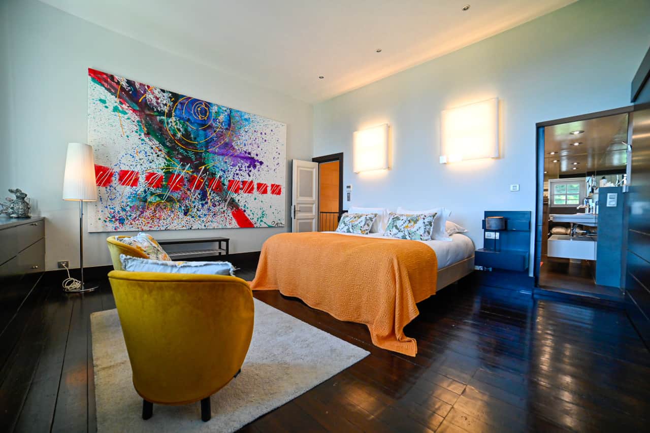 Bastide bedroom 1, double bed and sitting area