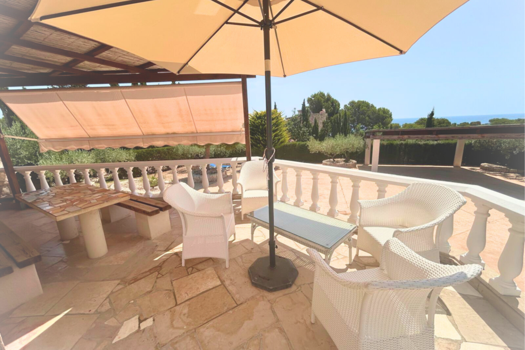 Terraza - Winter Garden - Villa Sabrina Resort