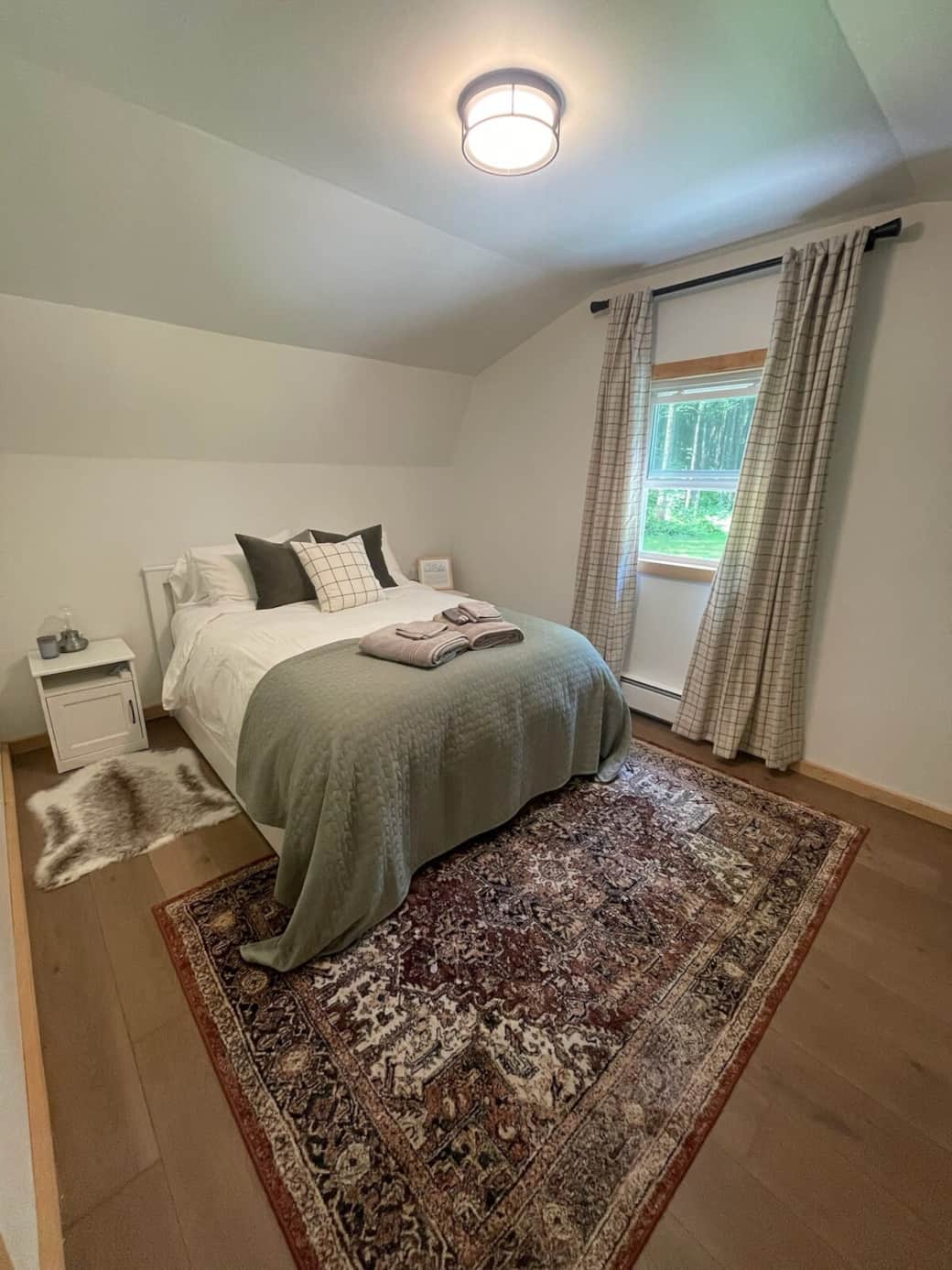 Bedroom #1 with a Queenbed