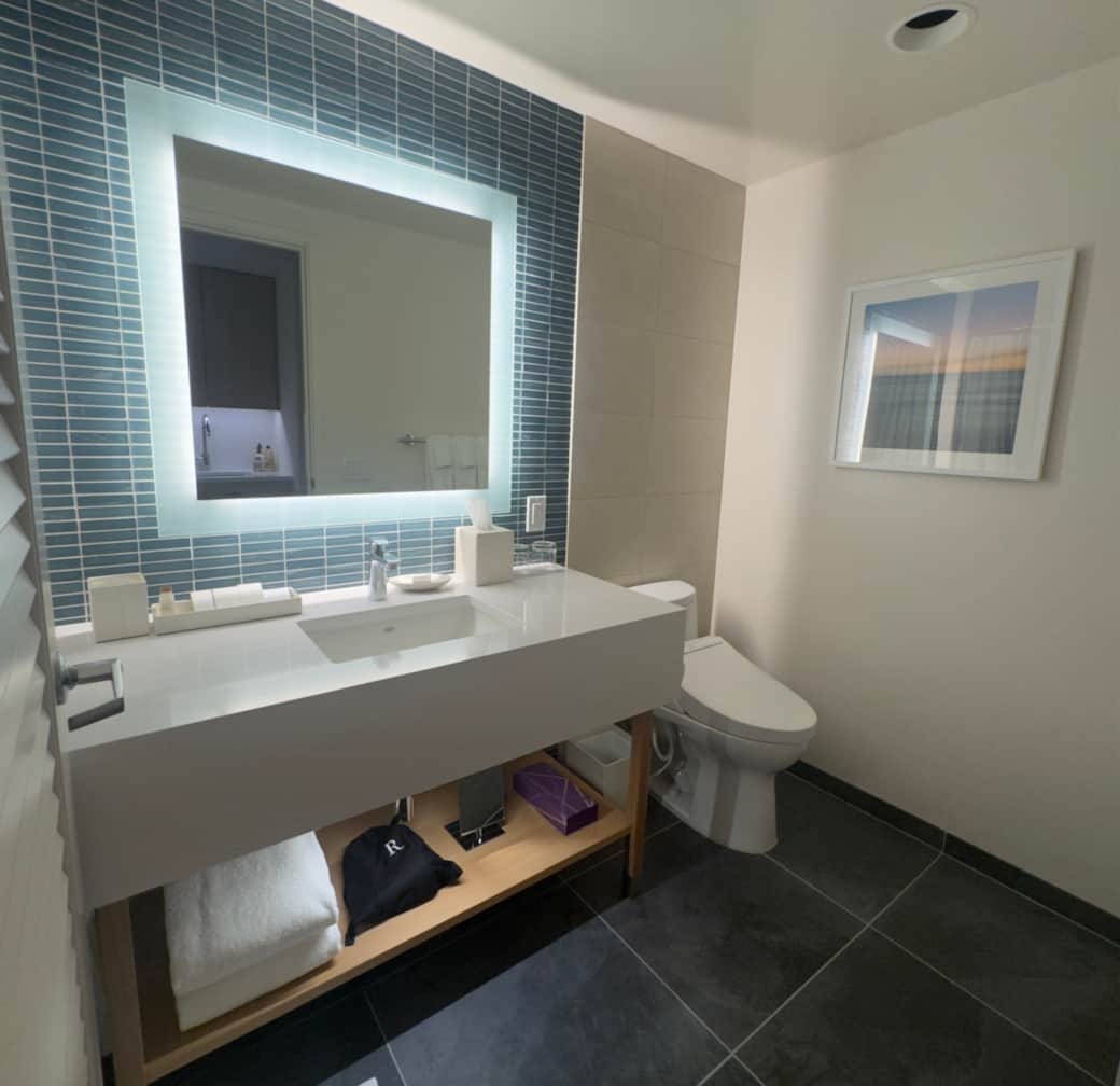 Complete bathroom amenities and Premium Toto Washlet