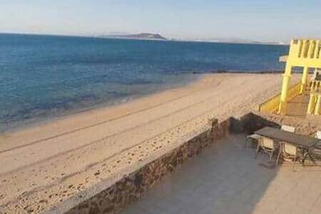 Huge Sundeck with private beach access