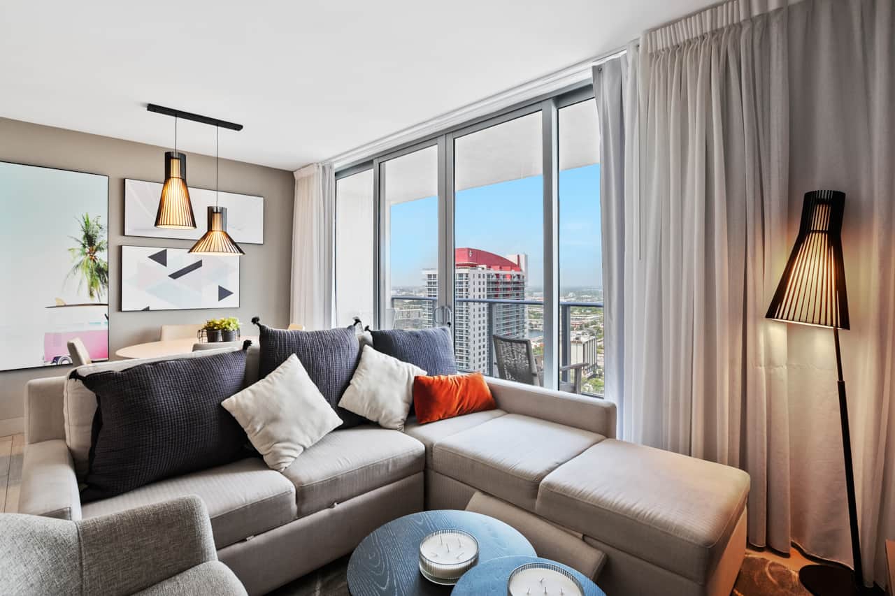 2 print 4010 s ocean dr 2706