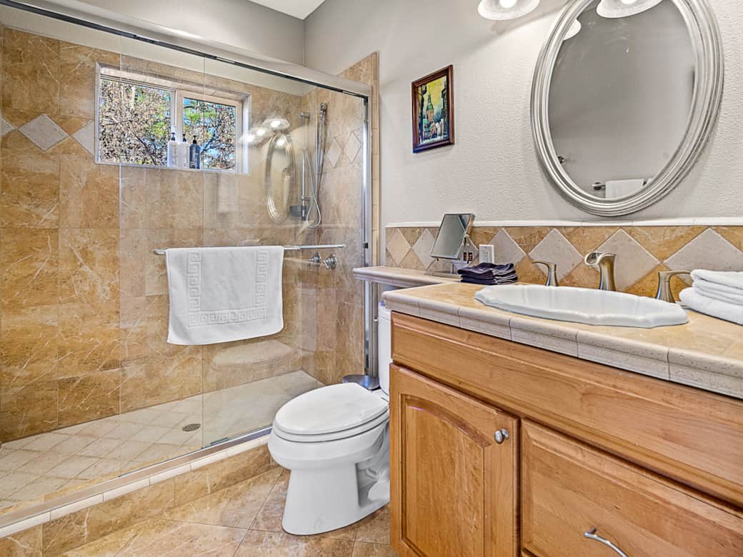 Int Bathroom2 2 01