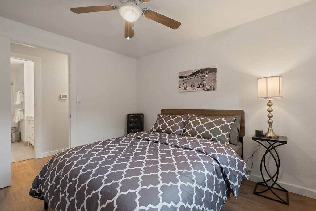 Second Bedroom (Upstairs)
