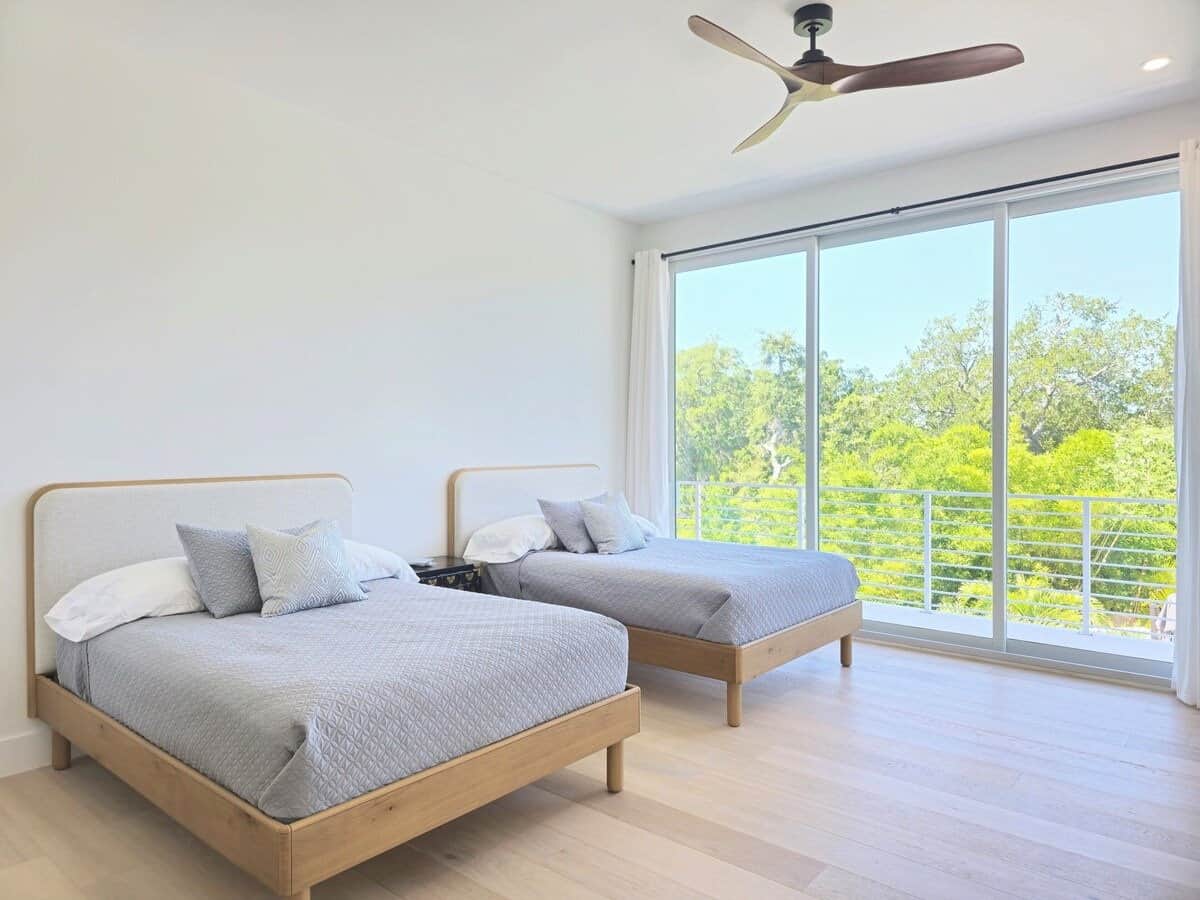 Guest Bedroom 4 / double-bed room