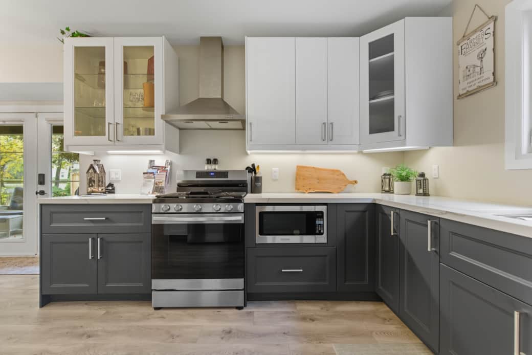 Kitchen ~ Loads of Counter Space