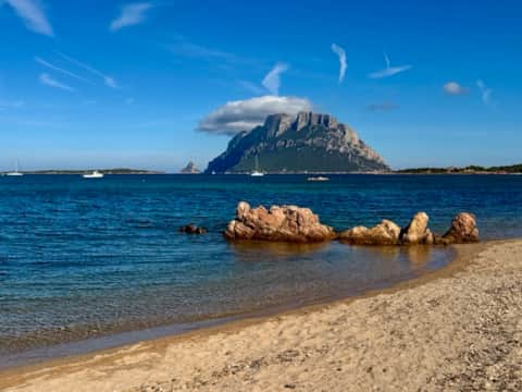 Breathtaking beach view from Porto San Paolo to Tavolara island, Sardinia, by RENTAL12