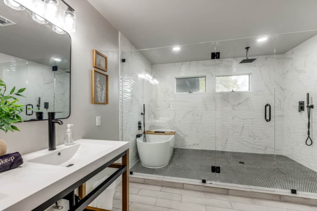 Southside Serenity primary bath