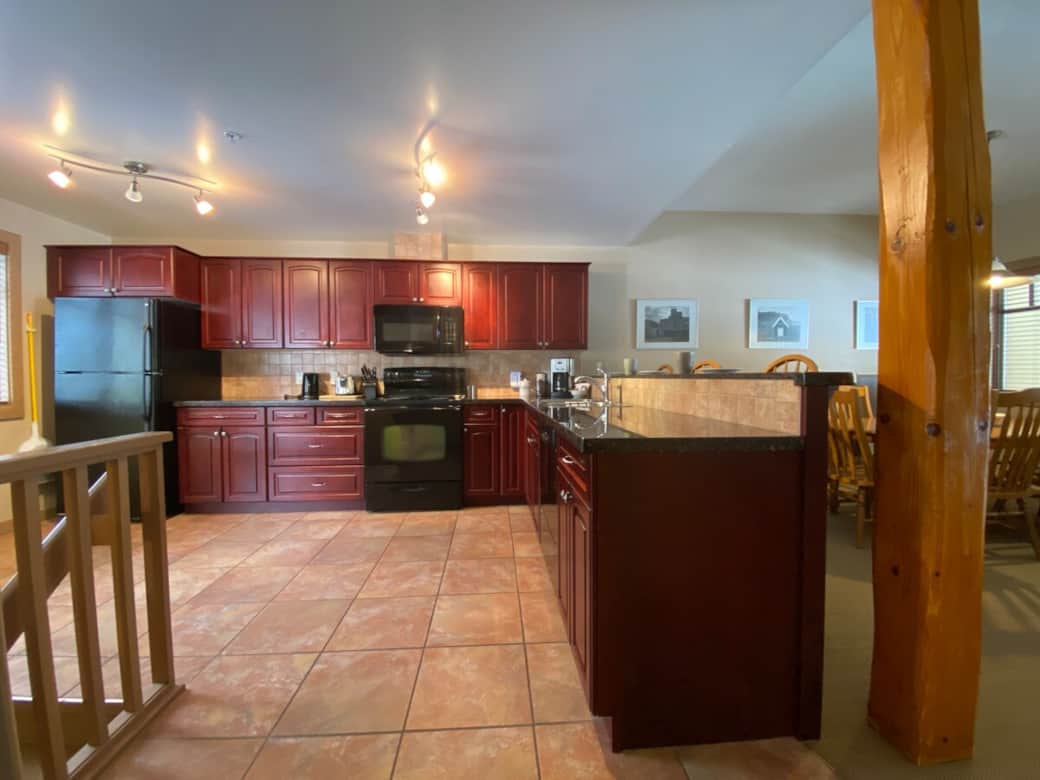Granite counters all around. Create your favourite dish or order in. Pizza anyone!?