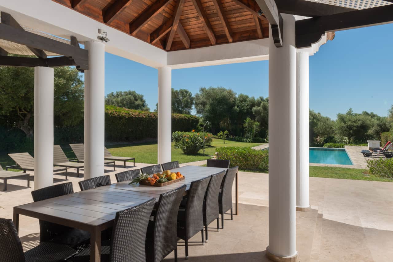 Villa Lila. Porche - pool-2