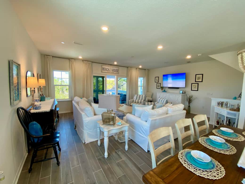 Coastal chic decor with tons of seating