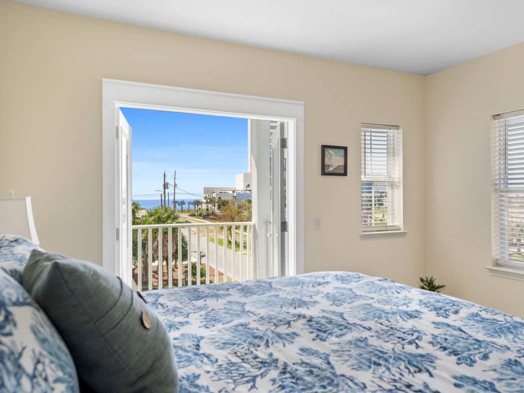Aqua House King Bedroom with Balcony