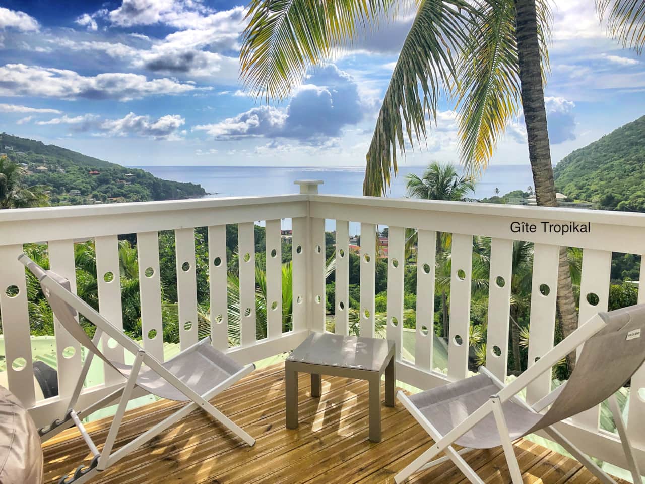 La vue mer depuis la terrasse de la chambre du cottage Tropikal