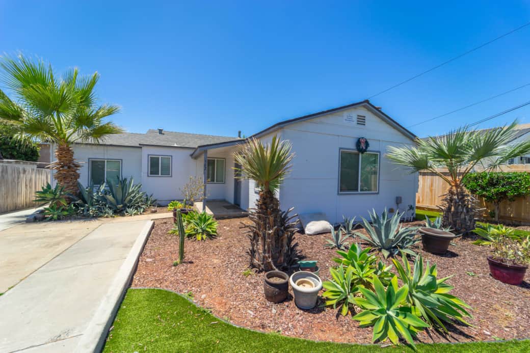 Private Front Yard