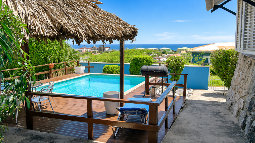 Poolandview