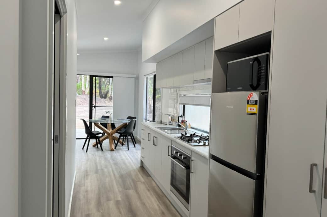 Cabin 4 Kitchen 2
